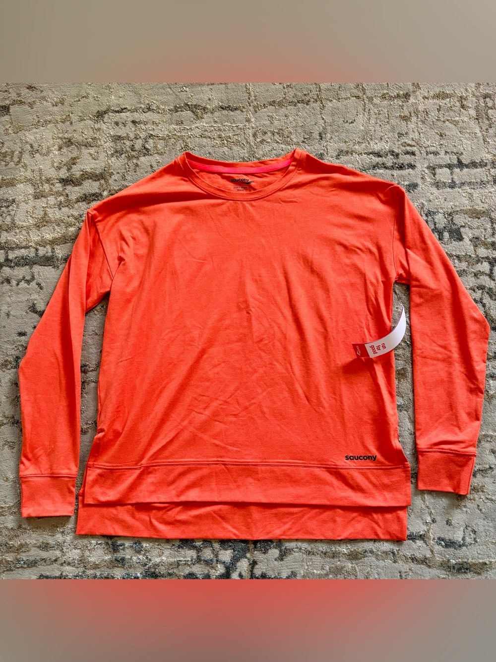 Saucony crew neck long sleeve running shirt NEW Women’s small orange